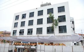 Hotel Neem Tree Hyderabad Airport